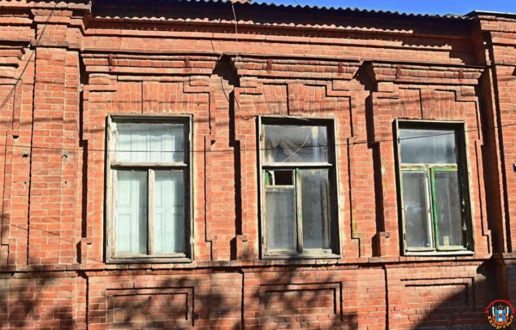 В Нахичевани снесли cтаринный дом постройки начала 1900-х