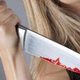 В Ростове 27-летняя девушка 30 раз ударила ножом свою подругу