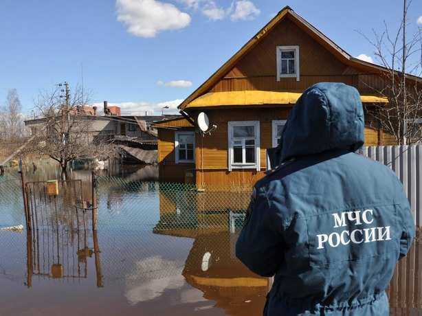 Спасательные подразделения МЧС по Ростову и области ожидают в боевой готовности приход паводков
