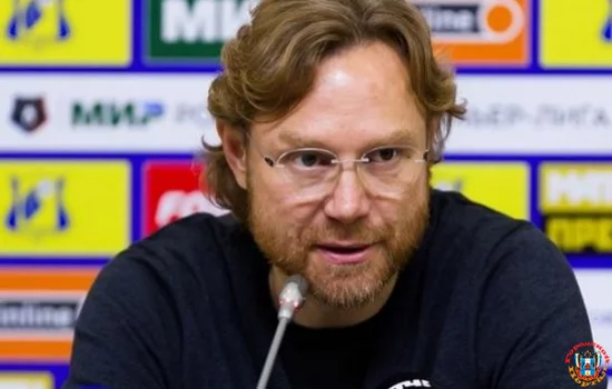 Лучшим тренером Российской Премьер-Лиги в марте признали Валерия Карпина