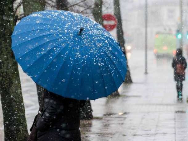 Дождливая и пасмурная погода может нарушить планы жителям Ростова в воскресный выходной