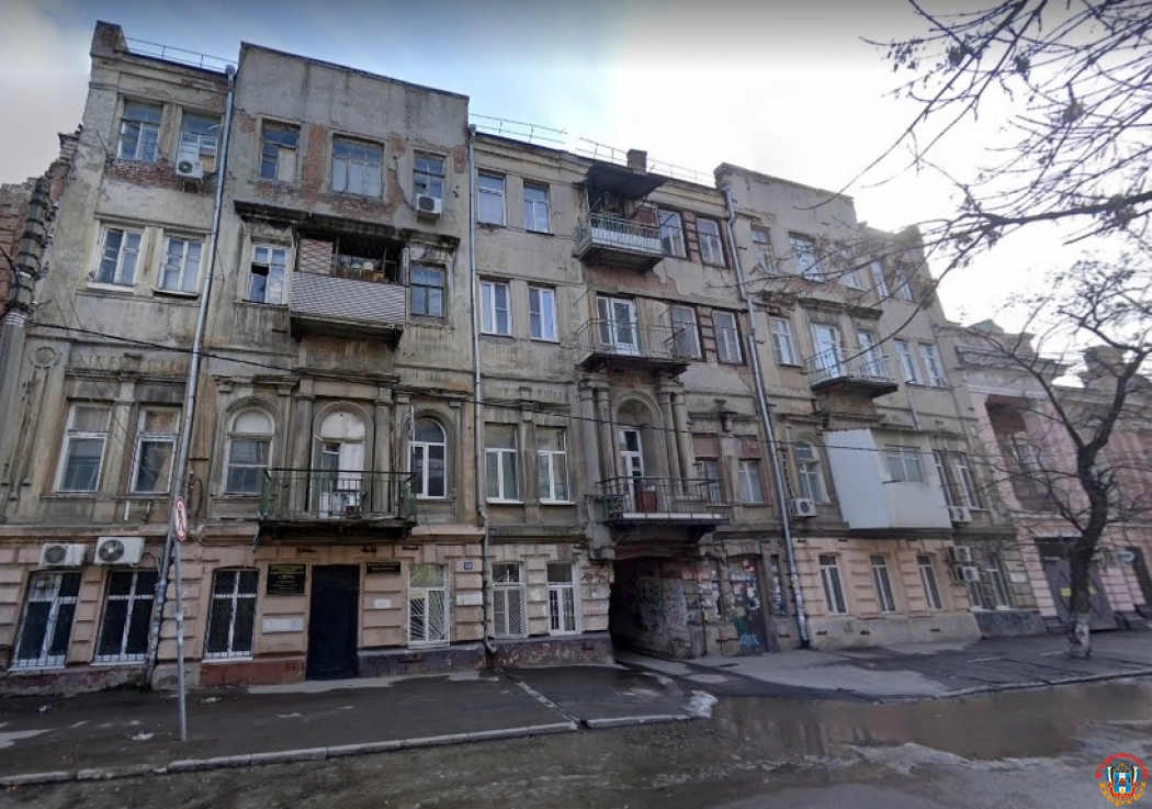В центре Ростова загорелся доходный дом братьев Парамоновых