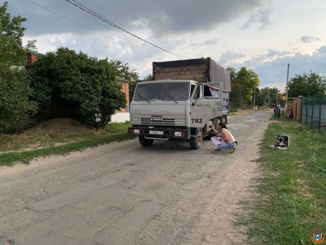 В Ростовской области пятилетний мальчик погиб под колесами КамАЗа