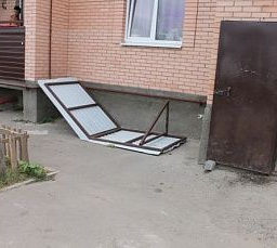 Новочеркасские чиновники только через 3 года пообещали благоустроить дом для детей-сирот