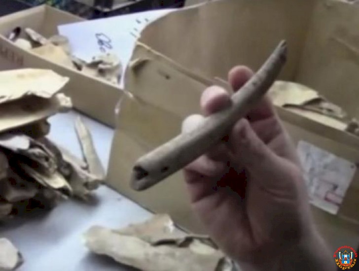 Археологи из Азова поделились изделиями из рогов животных 14-го века