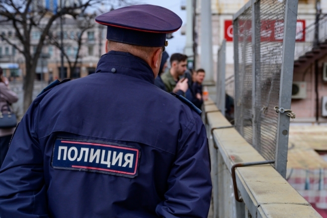 В Ростовской области нарушитель масочного режима напал на полицейского