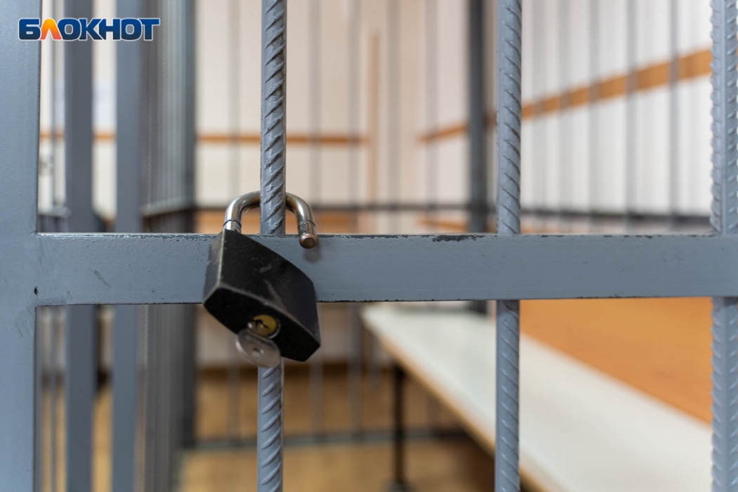 Двух ростовчан осудят за распространение порнографии с несовершеннолетней Двух ростовчан осудят за распространение порнографии с несовершеннолетней