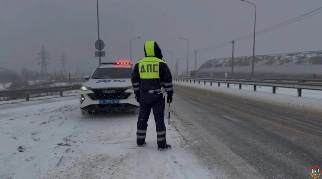 Ловушка на М-4 &laquo;Дон&raquo;: перевернутая фура парализовала движение в сторону Ростова