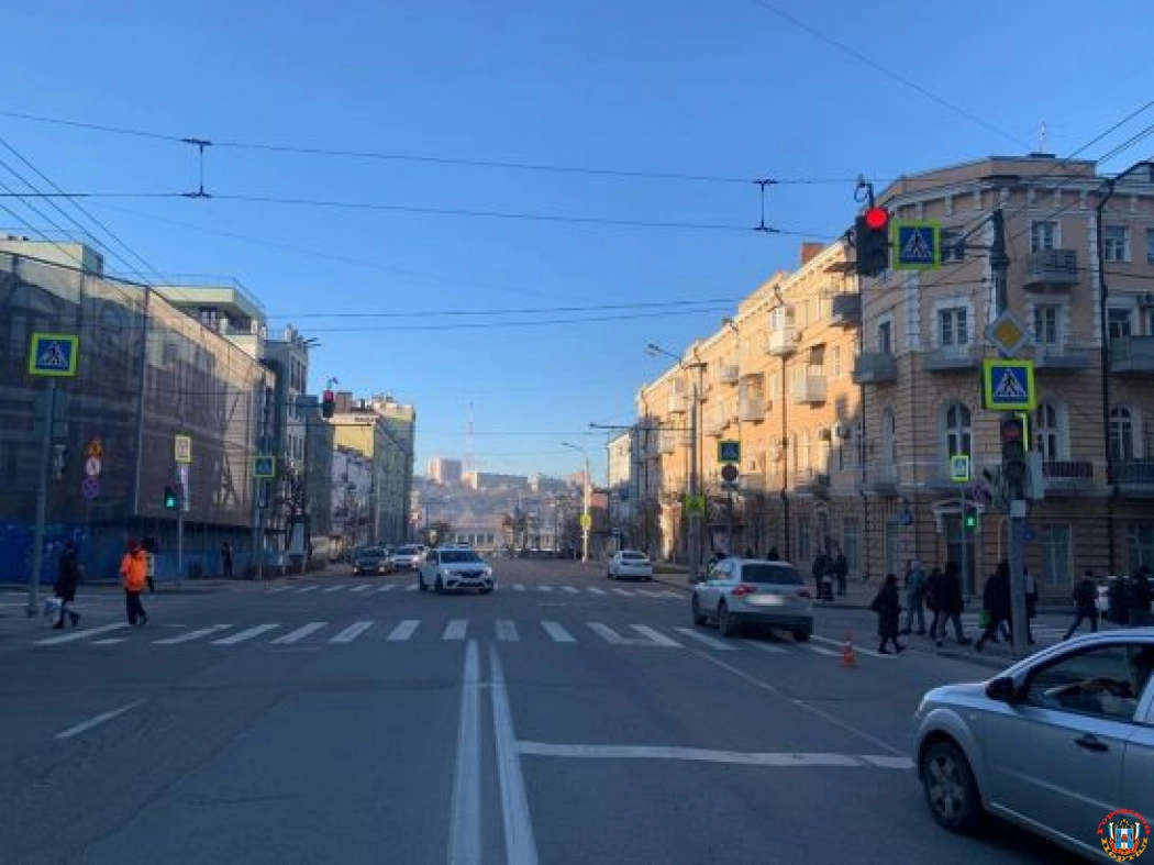 В Ростове 16-летняя девушка попала под колеса иномарки