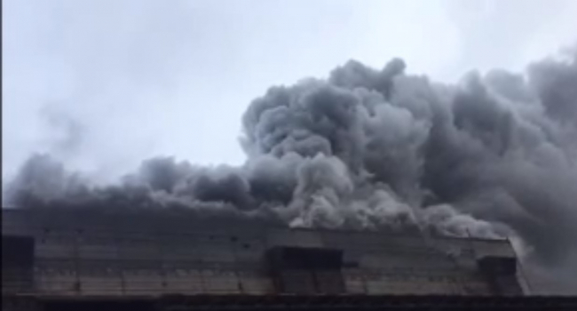 Над Новочеркасской ГРЭС взвился огромный столб черного дыма