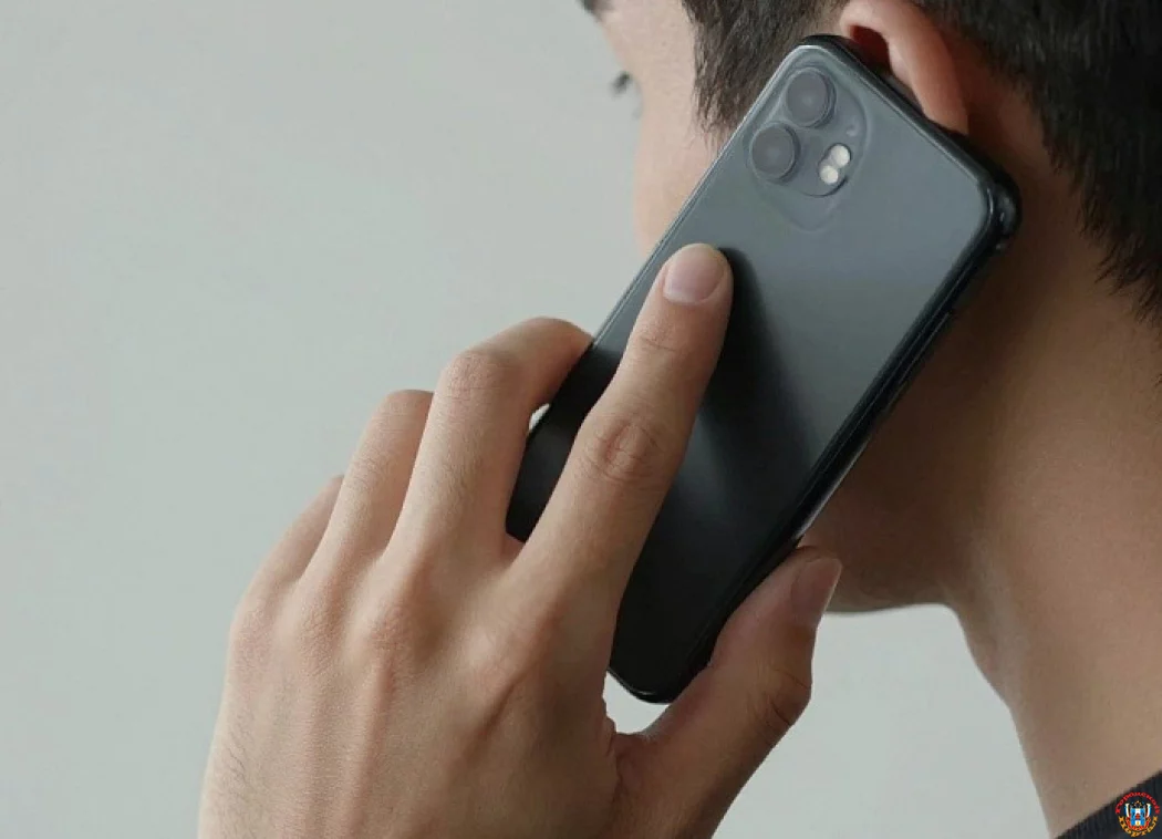 Жительница Ростова потеряла 400 тысяч рублей, поверив мошенникам, обещавшим &laquo;защитить&raquo; её сбережения