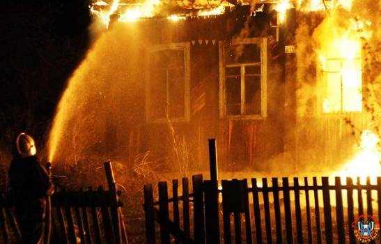 На Дону 51-летний мужчина погиб при пожаре в частном доме