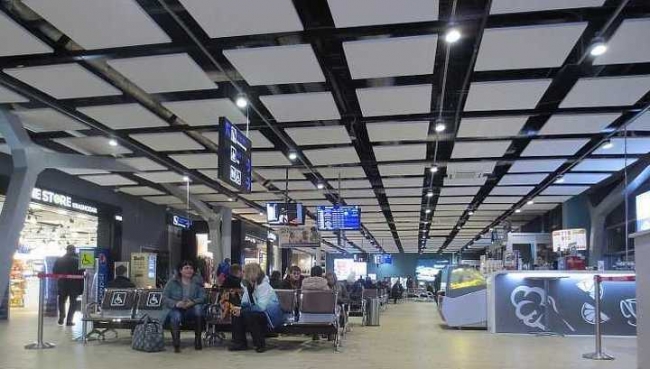 Девять рейсов задержали в аэропорту Краснодара из-за непогоды