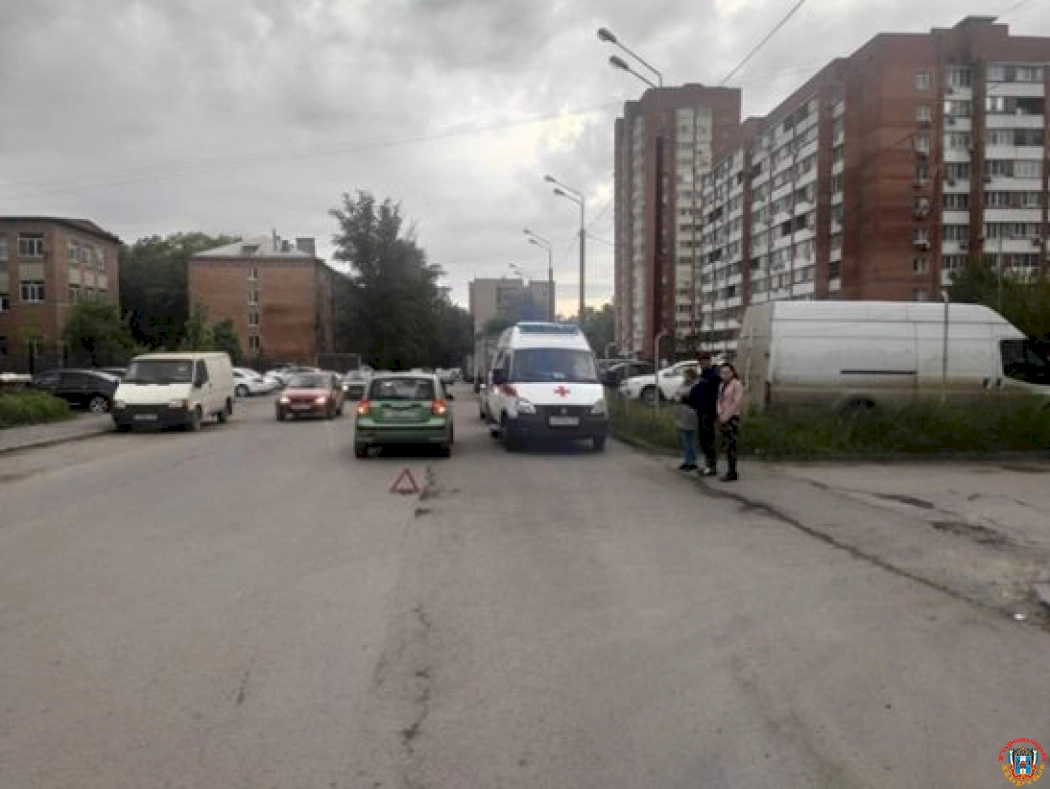 В Ростове под колеса авто попала 8-летняя девочка
