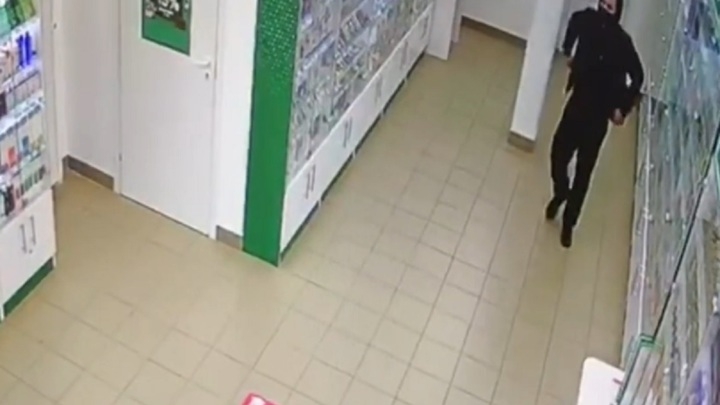 По делу о нападении на аптеку в Санкт-Петербурге задержан полицейский