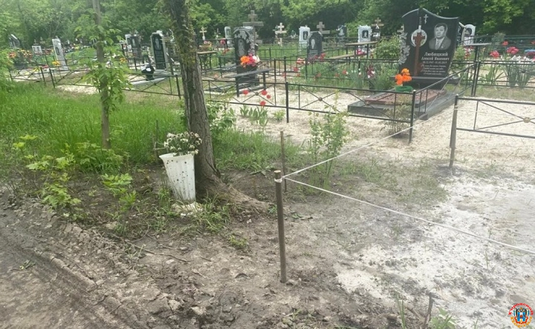 Из-за аварии на водоводе были выкопаны несколько могил в Ростовской области