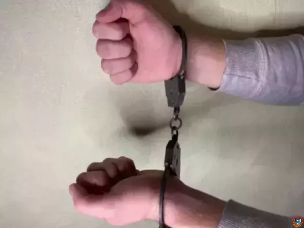 Изнасиловали и ограбили в собственной квартире жительницу Ростова