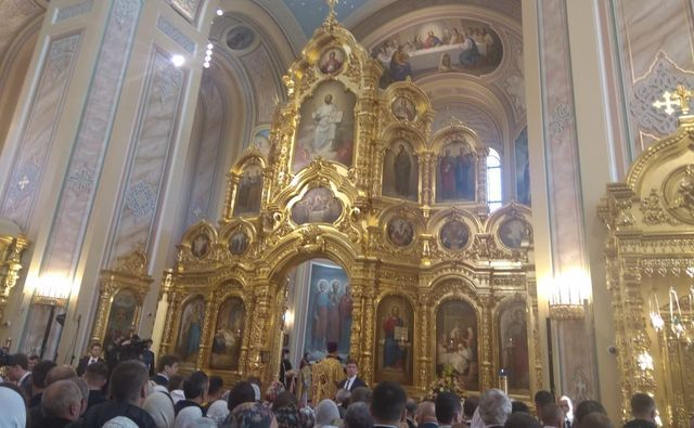 Патриарх Кирилл освятил отреставрированный собор в Ростове