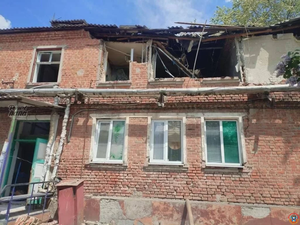 ЧП в Миллерово: после взрыва баллона в негазифицированном доме жильцов экстренно расселяют, а пострадавшего везут в Ростов