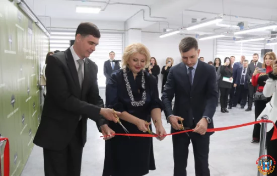 Фабрику по производству спецодежды для участников СВО, открыли в Ростовской области