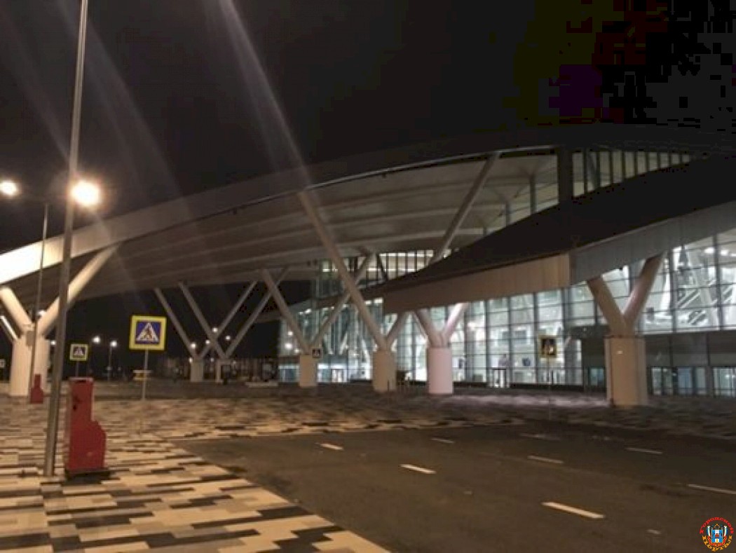 Рейс Ростов - Омск задержали в аэропорту Платов