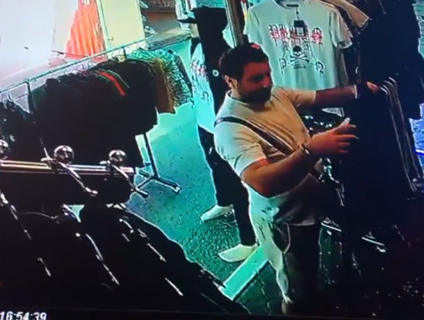 Торговцам рынка на Верхнем Темернике удалось снять на видео момент кражи