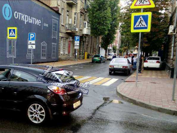 Две автоледи устроили серьезное ДТП на ровном месте в центре Ростова