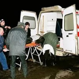 Мужчина и женщина получили травмы в перевернувшейся на скользкой трассе иномарке в Ростовской области