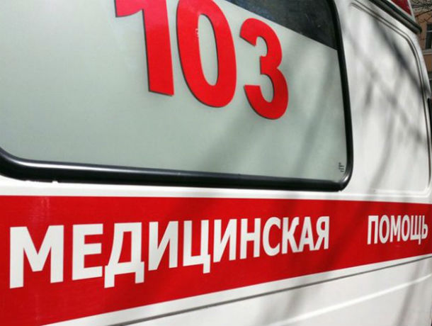 Жуткая авария с легковушкой и «скорой помощью» лишила пассажиров здоровья под Ростовом