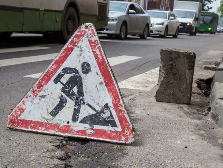 Ограничение движения на нескольких улицах ждет ростовчан из-за ремонта дорог
