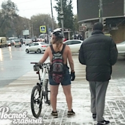 Ростовчанин решил освежиться морозным вечером в центре города