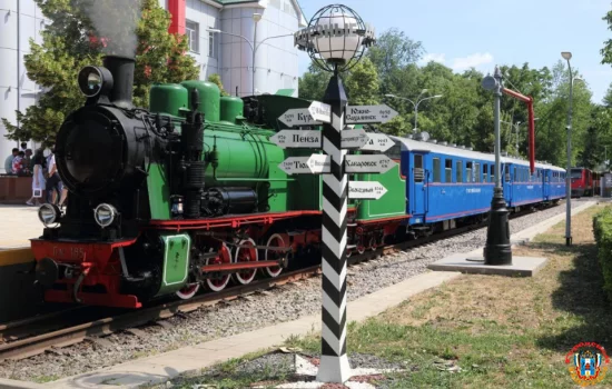 Детская железная дорога заработала в парке Островского