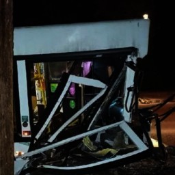 В Ростове пассажирка автобуса № 67 пострадала в ДТП с эвакуатором