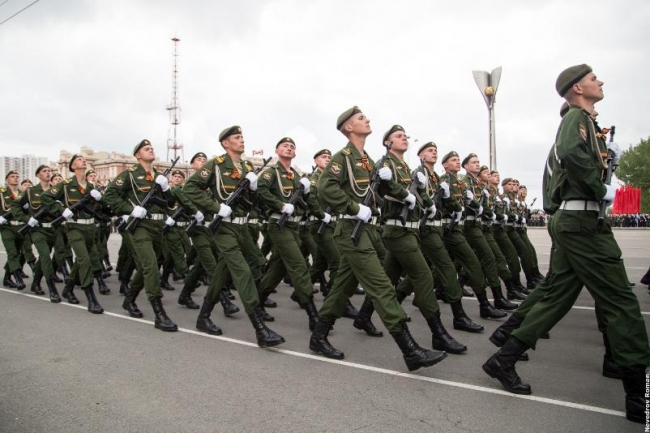 В Ростове решили не отменят парад Победы