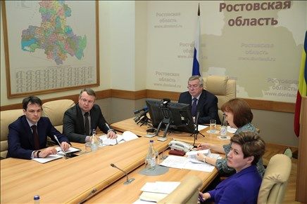 Губернатор потребовал привести в порядок памятник погибшим воинам в хуторе Греково-Балка