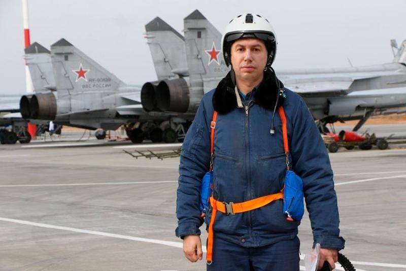 Глава администрации Ростова Логвиненко признался, что мечтал быть боевым летчиком