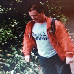 В Ростовской области вооруженный ножом преступник напал на женщину в ее квартире