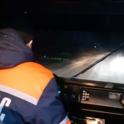 На Ямале спасли отца с маленьким ребенком