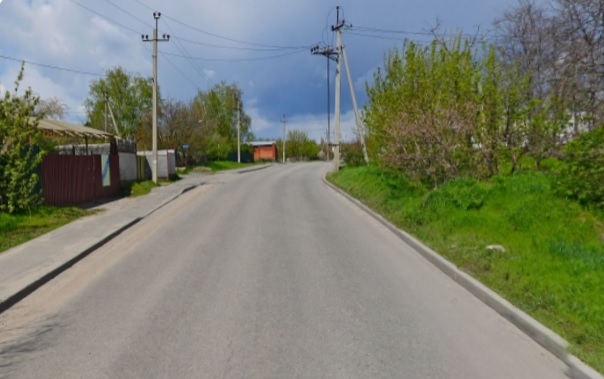 В Ростове водитель, уходя от погони, протаранил полицейский автомобиль
