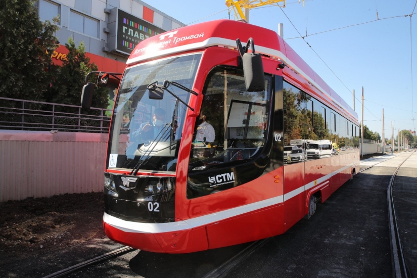 Проезд в новых трамваях в Таганроге временно сделают бесплатным