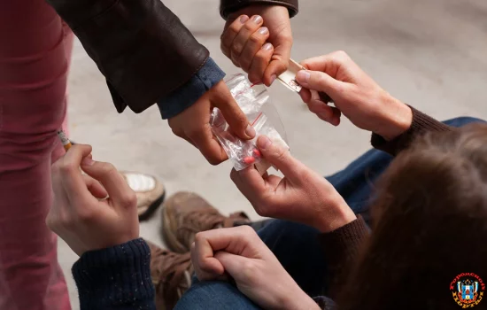 Статья для молодёжи об опасности употребления наркотических веществ и недопустимости их распространения среди сверстников