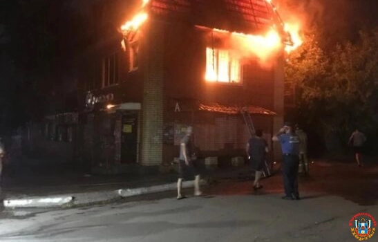 В Каменске-Шахтинском произошел пожар в салоне красоты