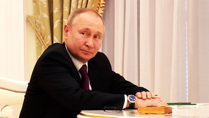 Владимир Путин выступил против политизации спорта