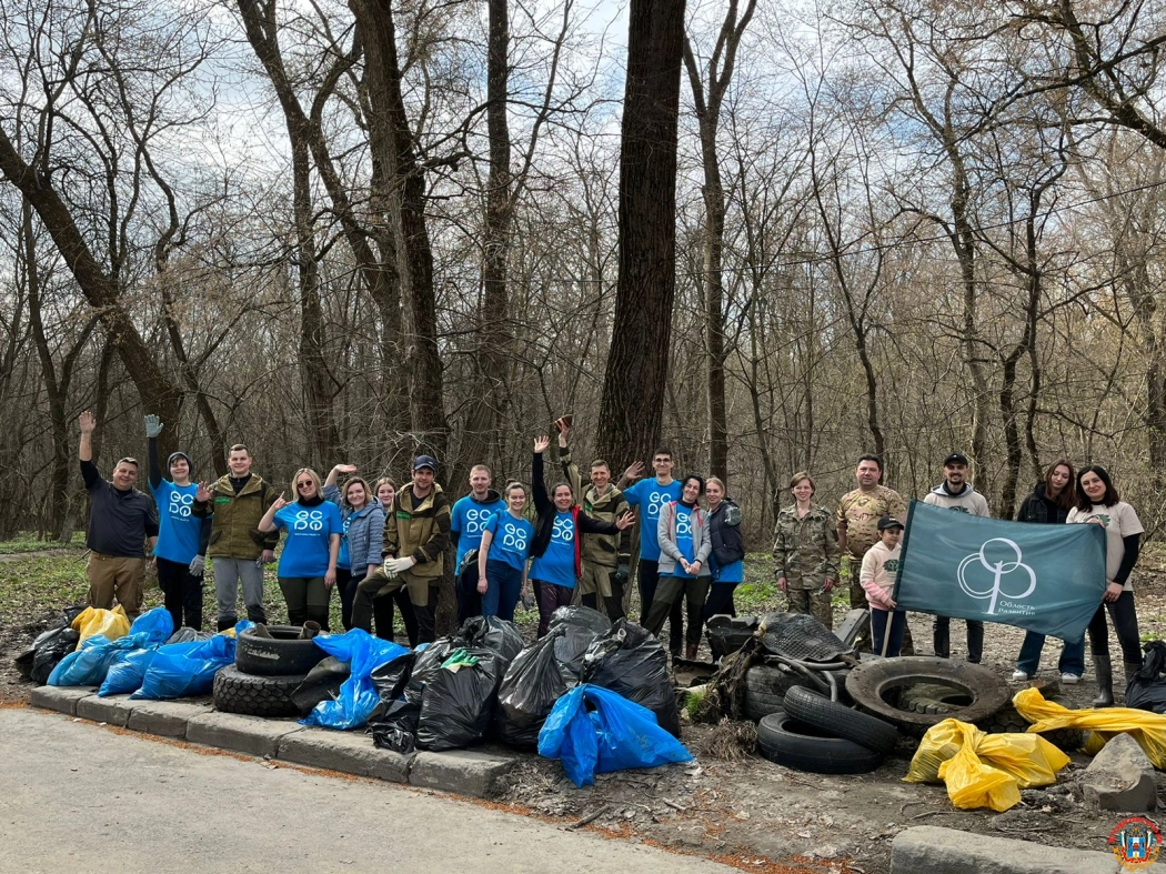 На реке Кизитеринка в парке «Авиаторов» волонтеры собрали около 10 тонн мусора