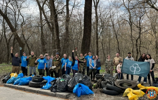 На реке Кизитеринка в парке «Авиаторов» волонтеры собрали около 10 тонн мусора