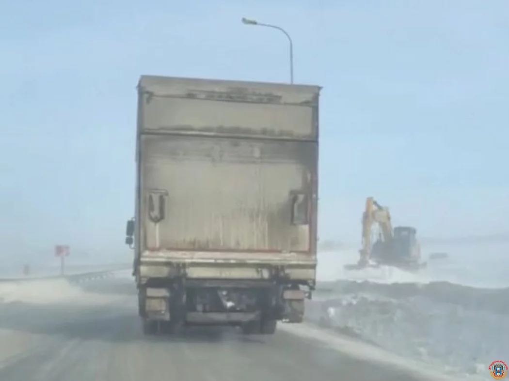 На трассе М-4 «Дон» в Ростовской области из-за метели образовался 15-километровый затор: предложен путь объезда На трассе М-4 «Дон» в Ростовской области из-за метели образовался 15-километровый затор: предложен путь объезда