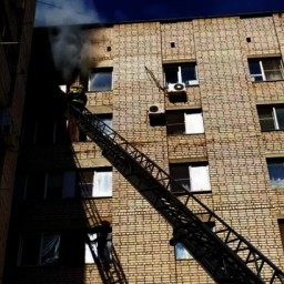В Новочеркасске из горящей девятиэтажки эвакуировали 30 жильцов