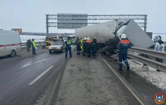 В Ростовской области на трассе, погиб в ДТП водитель экскаватора