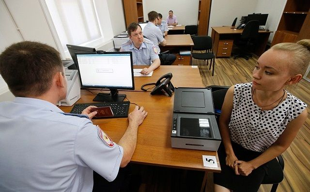 Ростовской области на оформление паспортов для жителей ЛНР и ДНР понадобился миллиард рублей