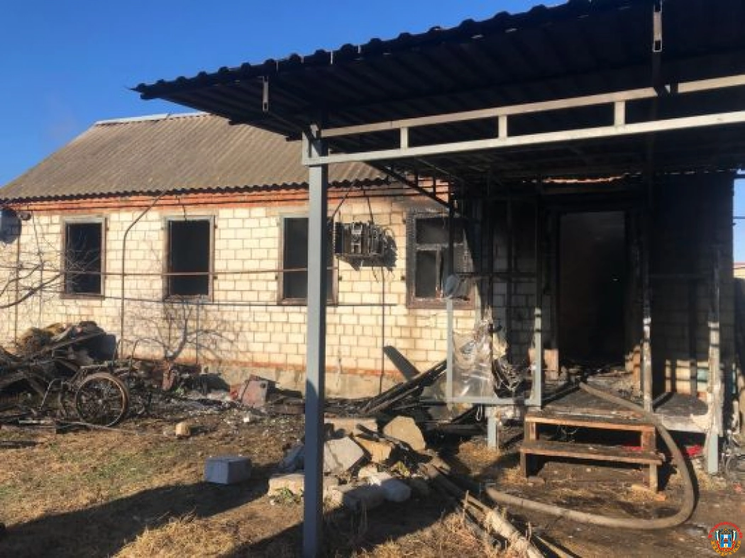 На Дону при пожаре в летней кухне погиб 59-летний мужчина